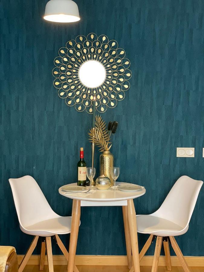 A Space That Feels Like Home With Private Parking Málaga Esterno foto